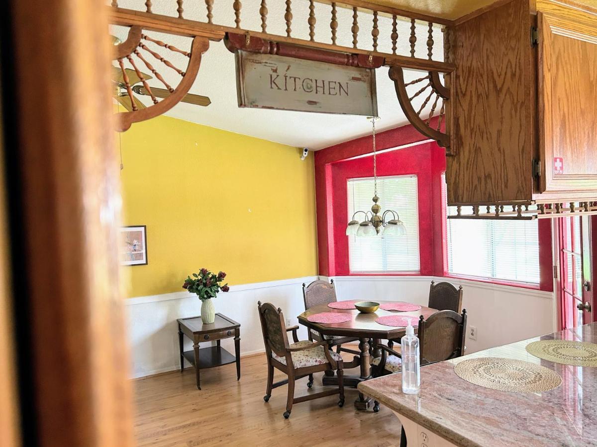 Vineyard Vista Suite With Tv And Private Bathroom Hemet Εξωτερικό φωτογραφία